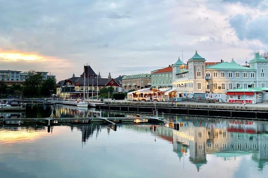 Cozy Apartment In The City Center Of Strömstad المظهر الخارجي الصورة